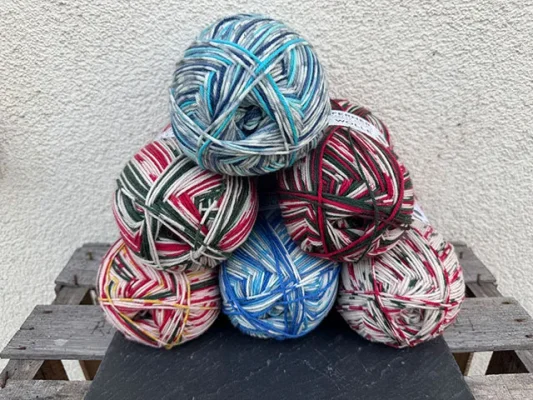 Weihnachtssocken stricken: Wolle, Anleitung &amp; Zeitplan bis Heiligabend